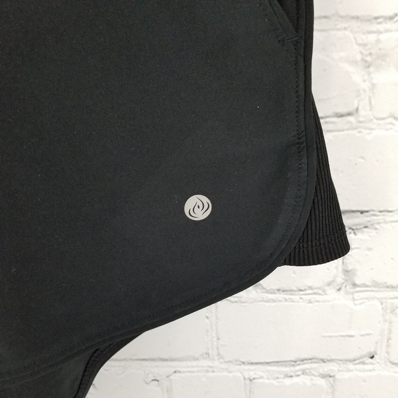 APANA | stretch athletic run pocket shorts - Picture 2 of 7